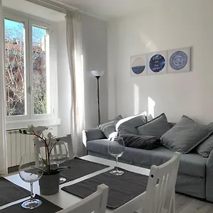  Apartment Esclusivo Trilocale Nel Cuore Di Porta Venezia Italy